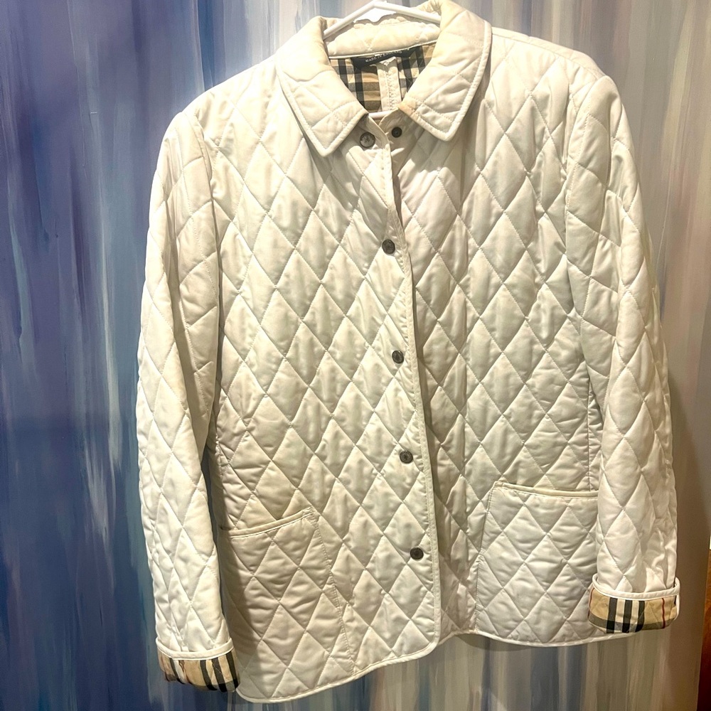 Burberry white quilted jacket 🍁